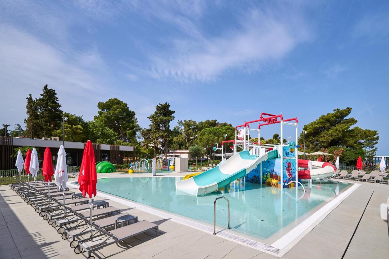 Plava Laguna Hotel 4*