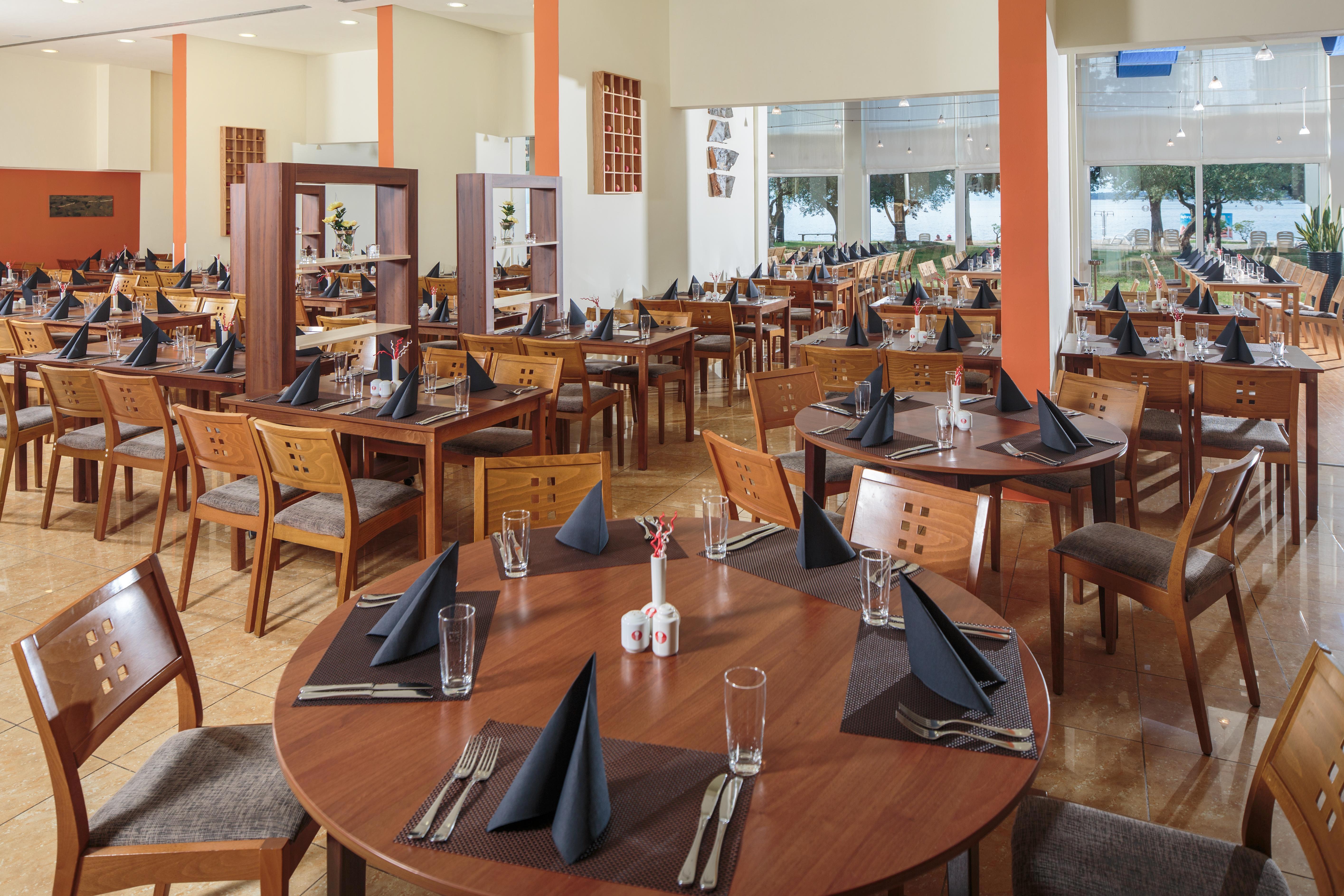 Plava Laguna Hotel