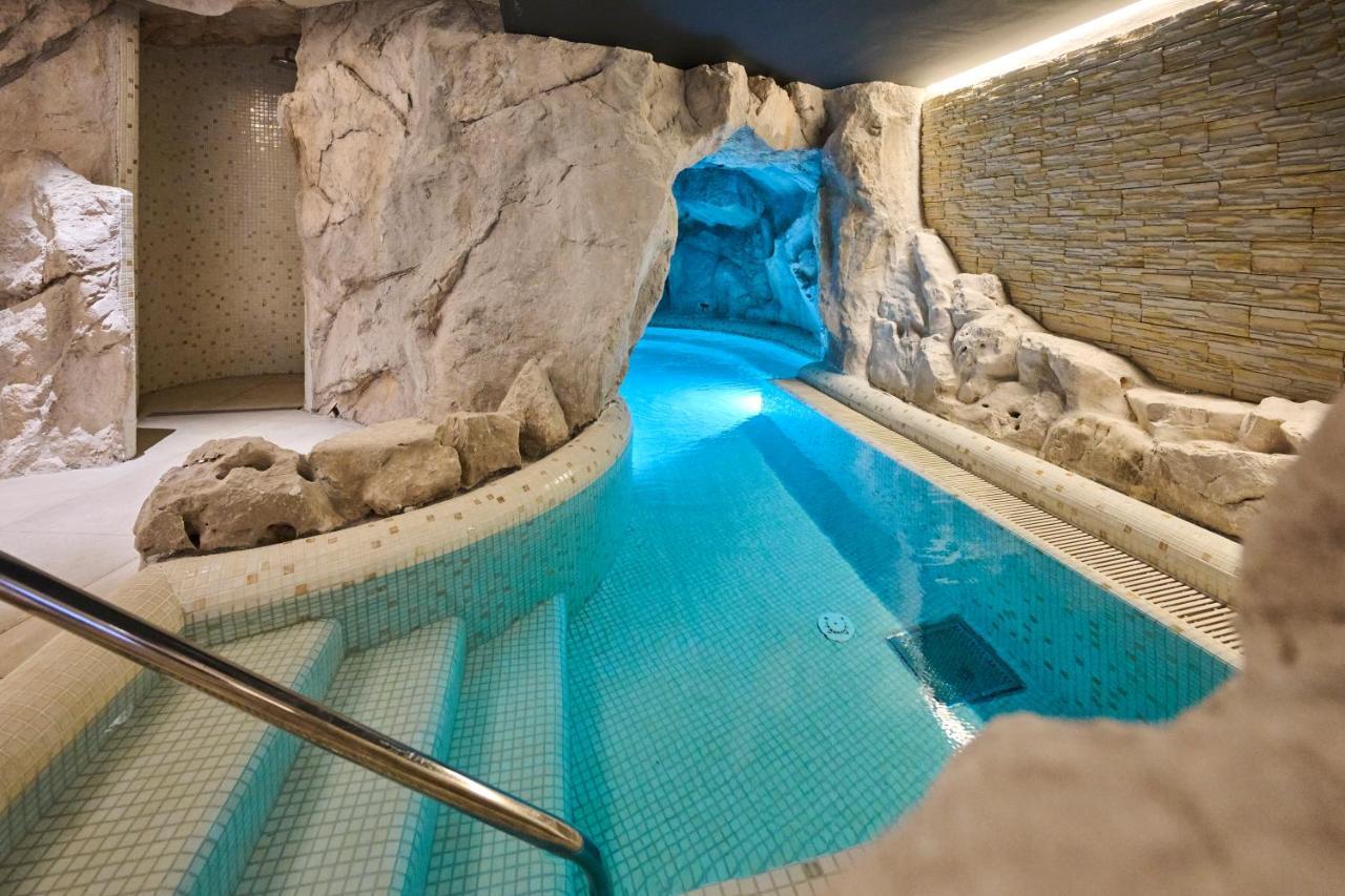 Hotel Plava Laguna 4*