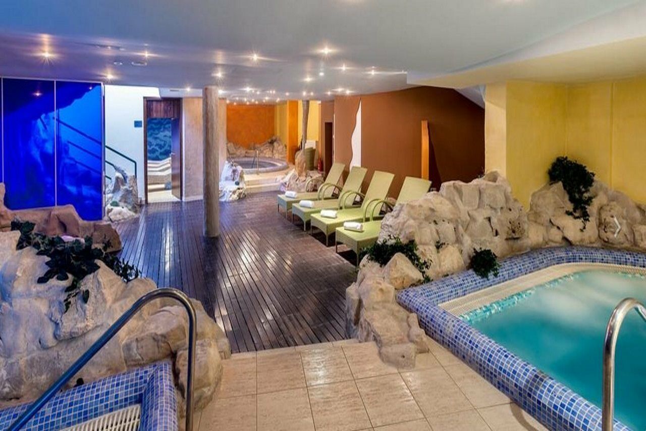 Plava Laguna Hotel